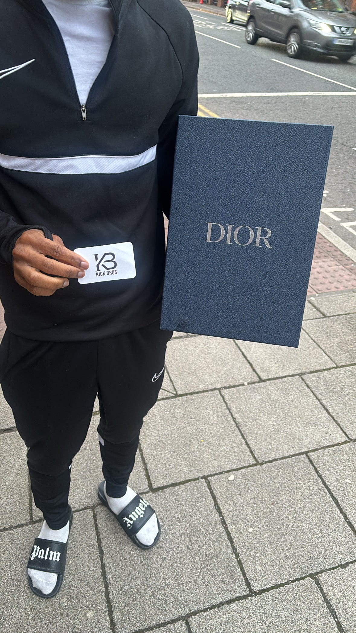 DIOR